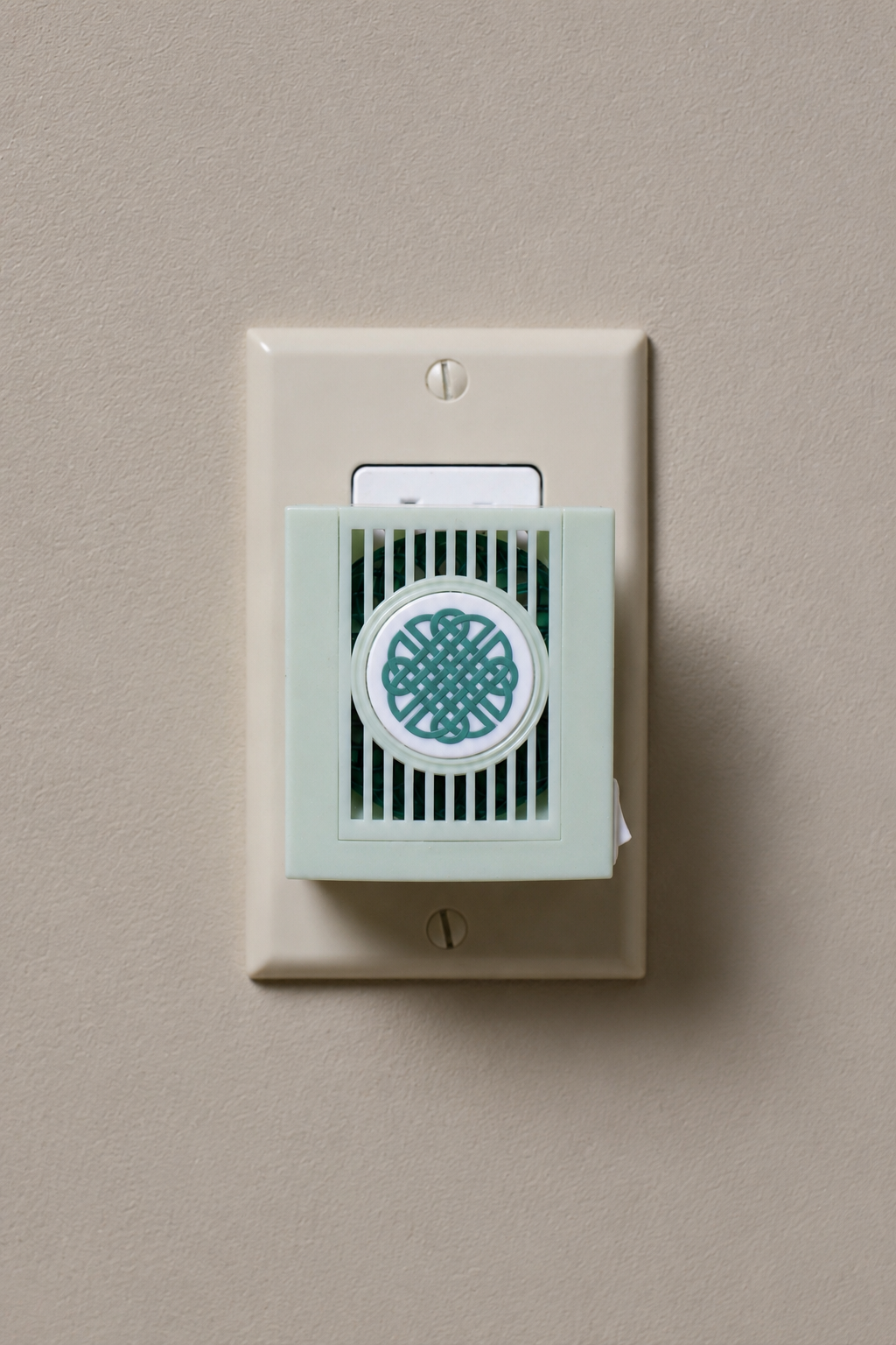 Plugables® ScentSlide® Night Light Diffuser